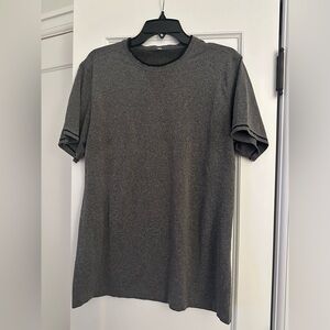 Lulu Men’s Short Sleeve Shirt SZ L